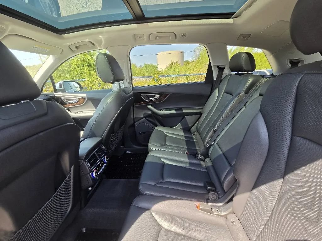 Used 2018 Audi Q7 3.0T Prestige w/ Prestige Package AWD/4WD image 20