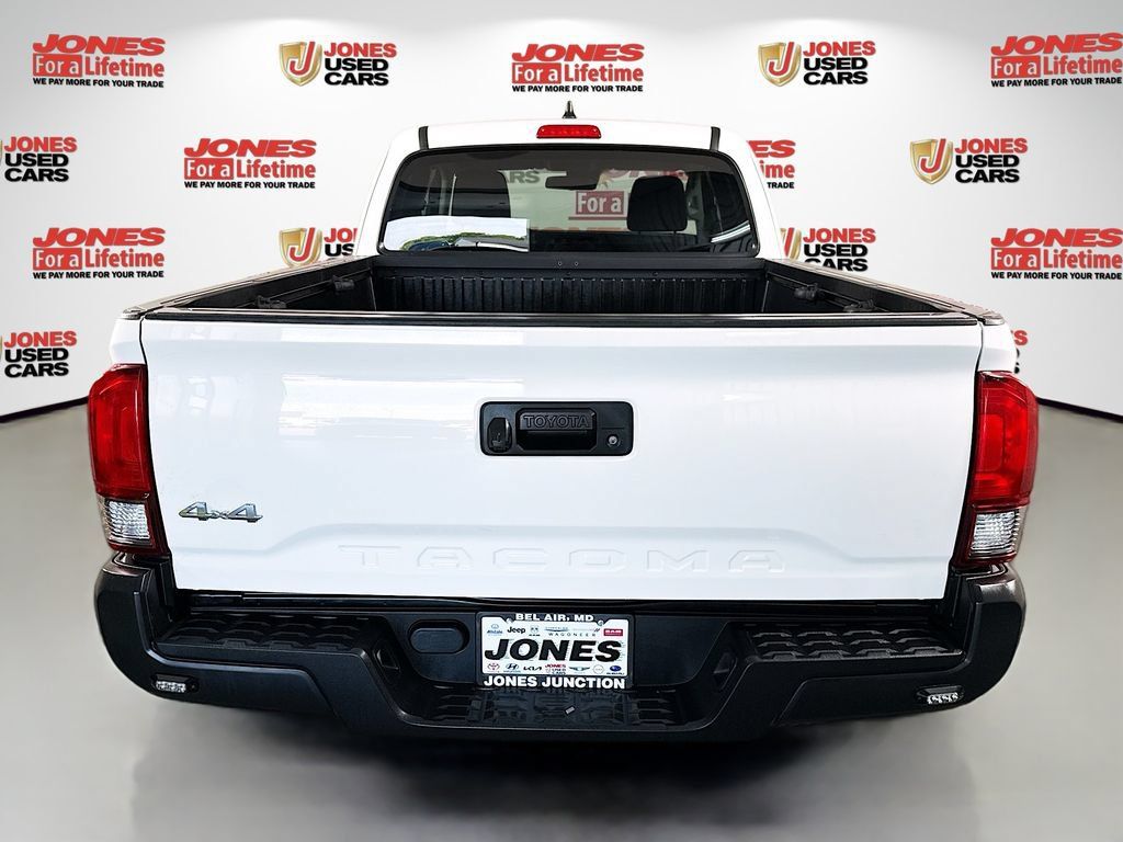 Used 2022 Toyota Tacoma SR AWD/4WD image 15