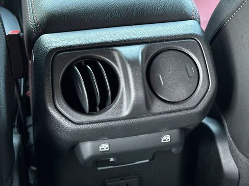 Used 2023 Jeep Wrangler Unlimited Rubicon 4xe image 13