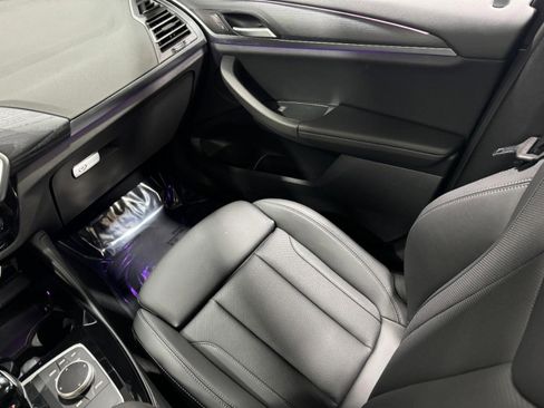 Certified 2025 BMW X4 xDrive30i w/ M Sport Package image 18