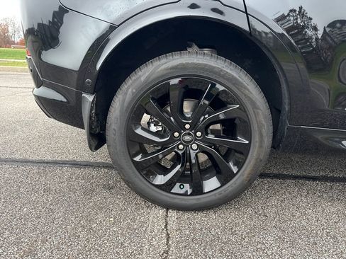 New 2025 Land Rover Discovery Sport S image 25