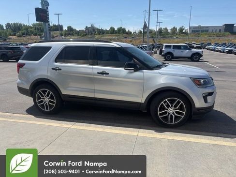 Used 2018 Ford Explorer Sport AWD/4WD image 4