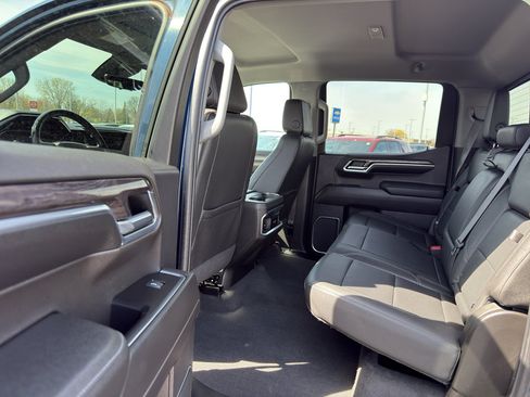 Used 2022 Chevrolet Silverado 1500 LTZ w/ Technology Package AWD/4WD image 30