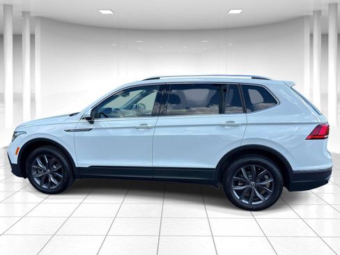 Used 2022 Volkswagen Tiguan SE FWD image 7