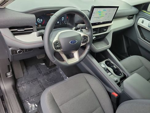 Used 2026 Ford Explorer Active RWD image 12