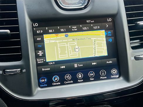 Used 2023 Chrysler 300 S RWD image 15