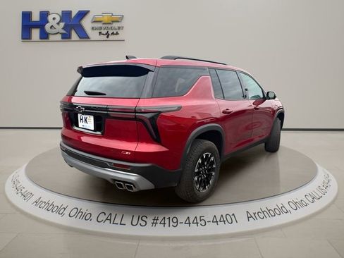Used 2024 Chevrolet Traverse Z71 AWD/4WD image 9