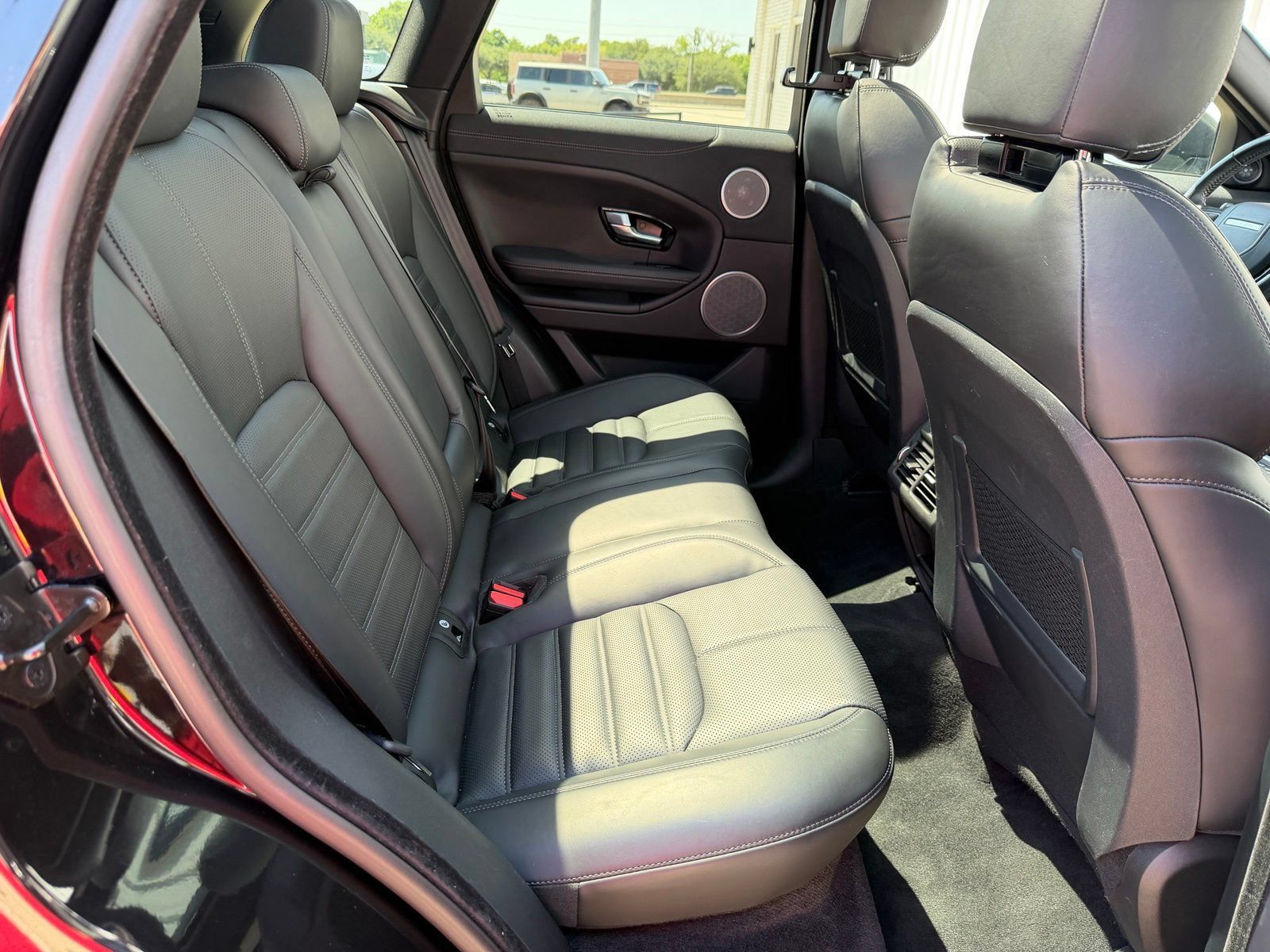 Used 2019 Land Rover Range Rover Evoque HSE Dynamic AWD/4WD image 24