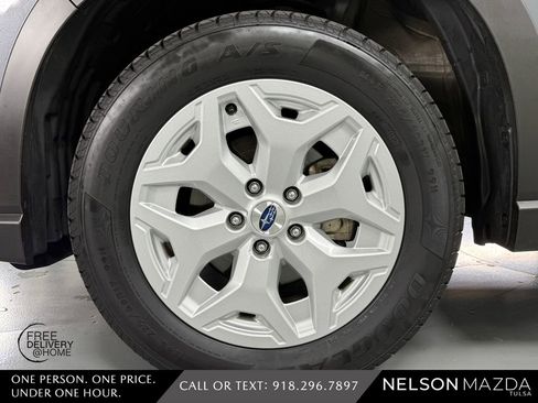 Used 2024 Subaru Forester AWD/4WD image 13
