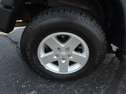 Used 2013 Jeep Wrangler Unlimited Sport AWD/4WD image 39