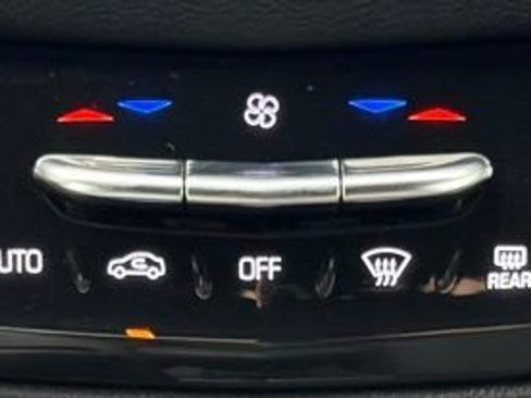 Used 2021 Cadillac XT5 Premium Luxury image 39