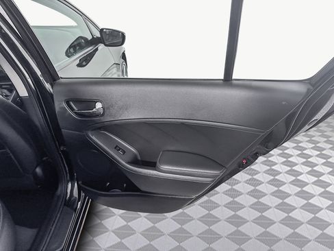 Used 2017 Kia Forte EX image 28