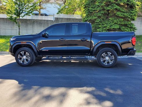 Used 2023 GMC Canyon AT4 AWD/4WD image 2