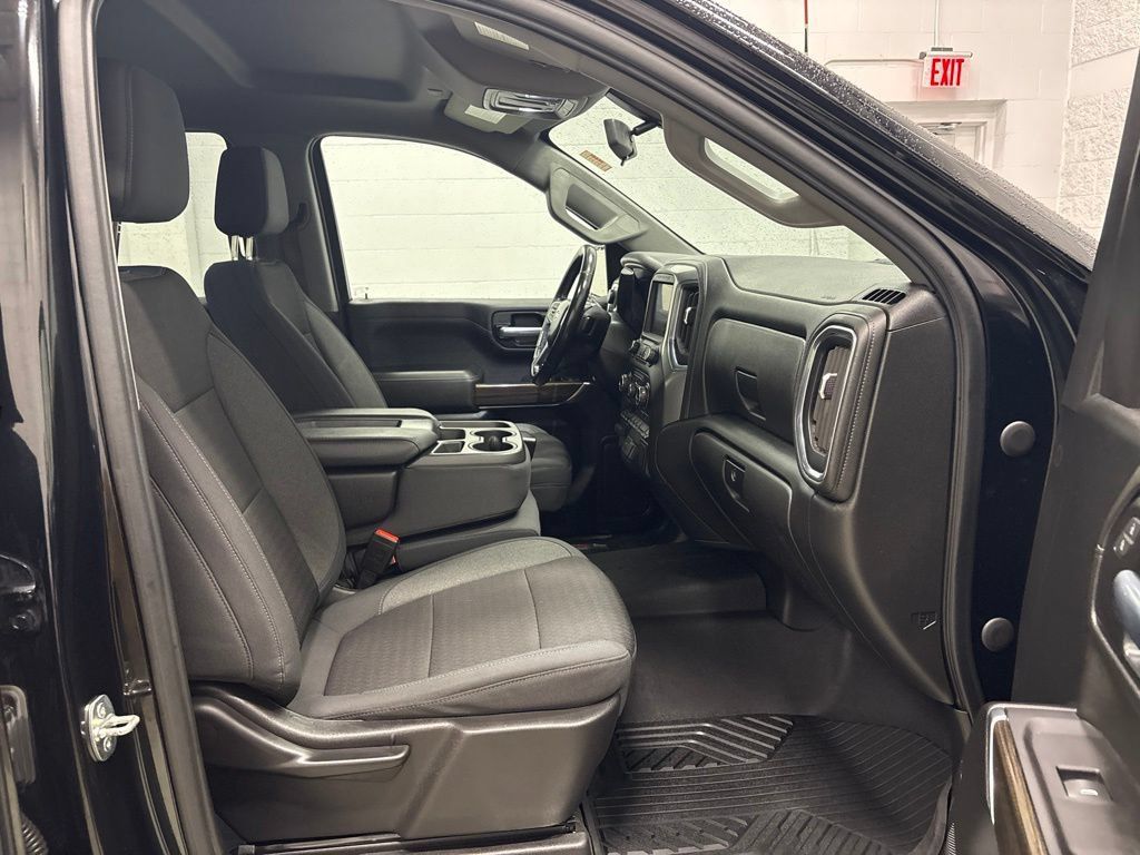 Used 2021 Chevrolet Silverado 1500 LT AWD/4WD image 37