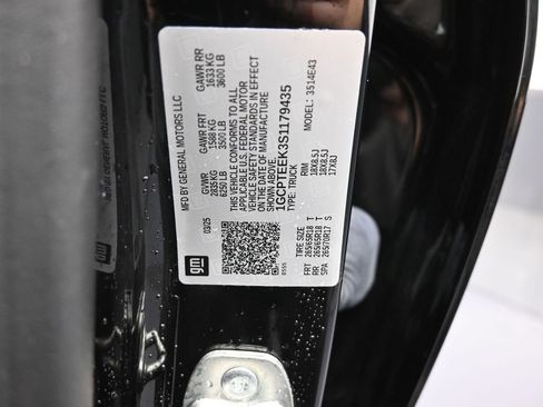 Used 2025 Chevrolet Colorado Trail Boss image 18