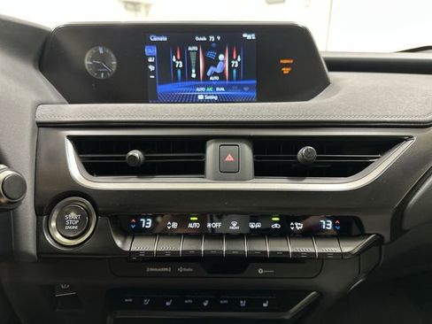 Used 2021 Lexus UX 200 w/ Premium Package image 36