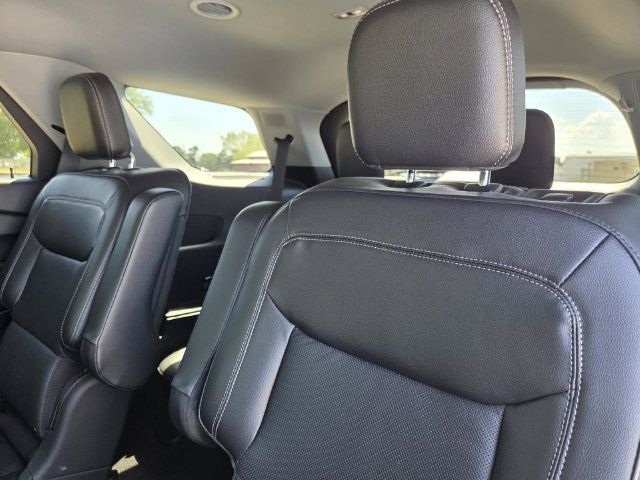 Used 2021 Ford Explorer Limited w/ Equipment Group 301A RWD image 30