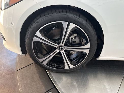 Used 2025 Mercedes-Benz C 300 Sedan image 31