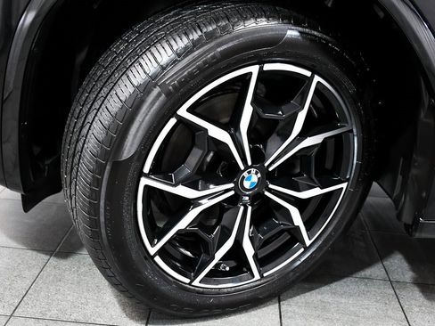 Used 2025 BMW X4 xDrive30i image 7