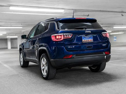 Used 2019 Jeep Compass Latitude w/ Cold Weather Group AWD/4WD image 5