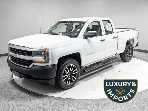 Used 2017 Chevrolet Silverado 1500 W/T w/ Trailering Package AWD/4WD image 1