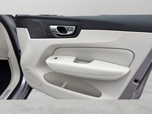 New 2026 Volvo XC60 B5 Ultra w/ Climate Package AWD/4WD image 13