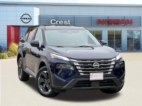 Certified 2025 Nissan Rogue SV FWD image 1