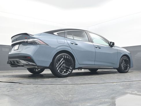 New 2026 Nissan Sentra SR w/ Floor Mat Package image 28