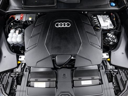 Certified 2024 Audi Q8 Prestige w/ Prestige Package AWD/4WD image 24