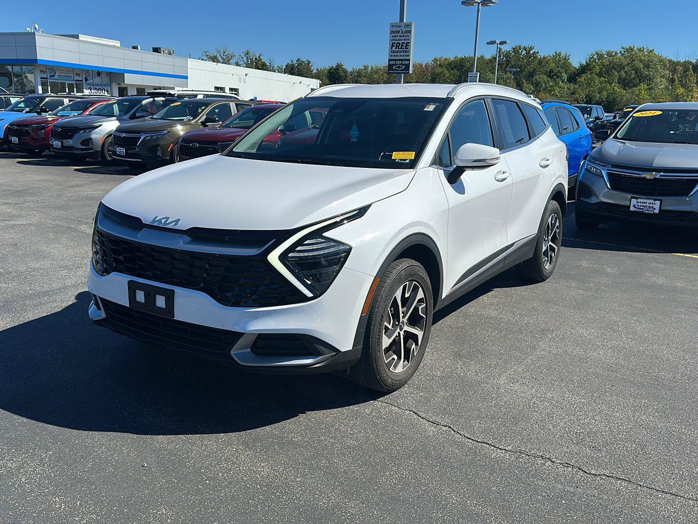 Used 2024 Kia Sportage EX AWD/4WD image 5