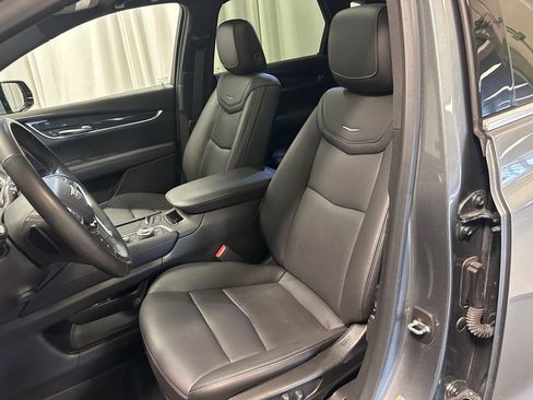 Used 2022 Cadillac XT5 Premium Luxury w/ LPO, Floor Liner Package FWD image 7