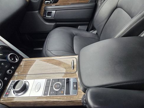 Used 2022 Land Rover Range Rover Westminster Edition image 24