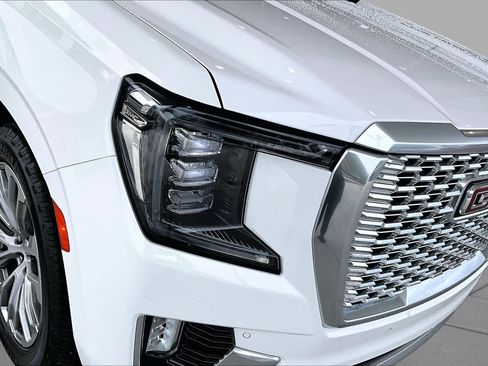 Used 2022 GMC Yukon XL Denali RWD image 26