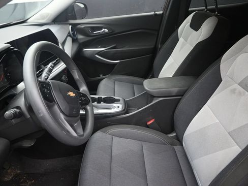 Used 2024 Chevrolet Trax LS FWD image 12