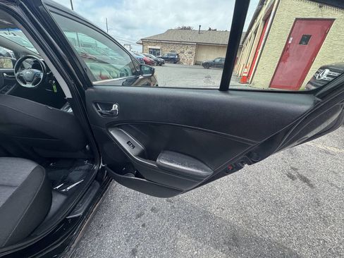 Used 2014 Kia Forte EX image 17