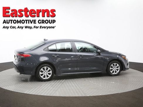 Used 2025 Toyota Corolla LE image 42