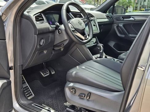 Certified 2023 Volkswagen Tiguan SE R-Line image 13
