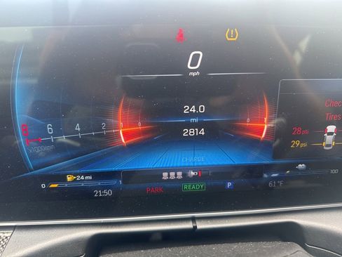 Used 2024 Mercedes-Benz C 36 AMG S image 10