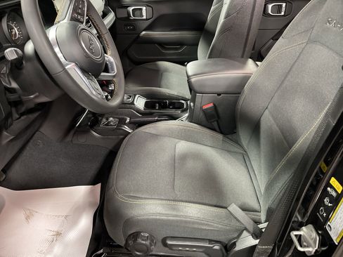 Used 2024 Jeep Wrangler Sahara w/ Safety Group image 9