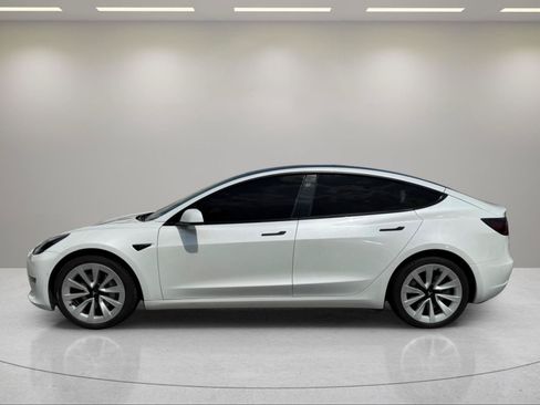 Used 2022 Tesla Model 3 Long Range AWD/4WD image 2