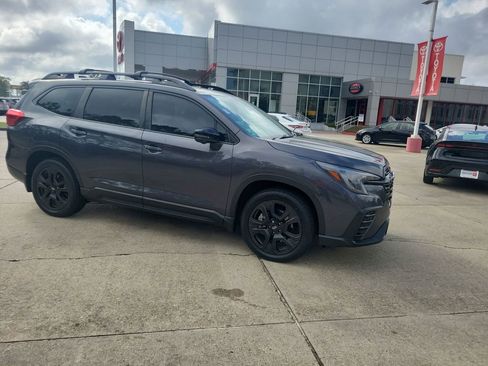 Used 2023 Subaru Ascent Onyx Edition Limited image 9