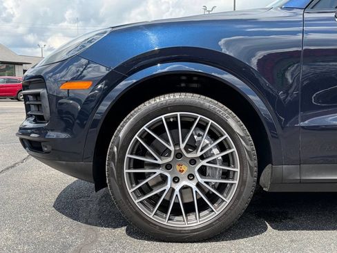 Used 2021 Porsche Cayenne AWD/4WD image 36