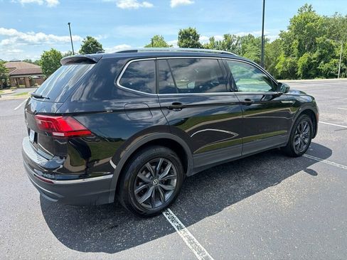 Used 2022 Volkswagen Tiguan SE FWD image 4