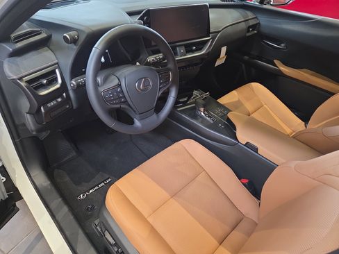 New 2026 Lexus UX 300h AWD image 8
