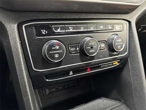 Used 2021 Volkswagen Atlas SE image 19