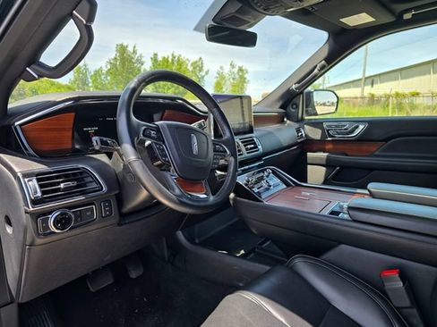 Used 2019 Lincoln Navigator L Reserve w/ Cargo Package AWD/4WD image 11