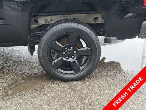 Used 2018 Chevrolet Silverado 1500 W/T w/ Black Out Edition image 8