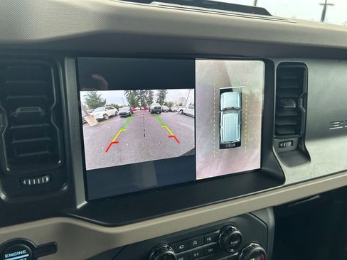 Used 2021 Ford Bronco Wildtrak image 19