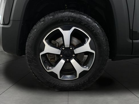 Used 2019 Jeep Renegade Trailhawk AWD/4WD image 12