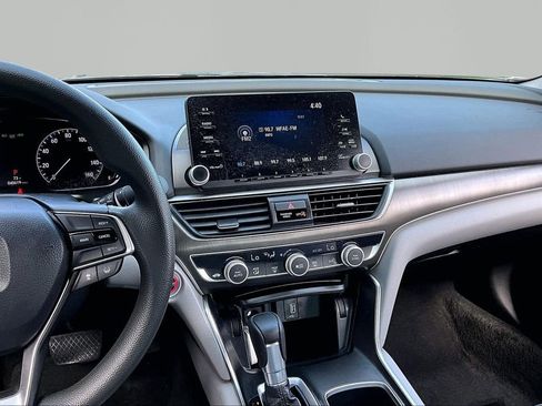 Used 2019 Honda Accord LX image 10